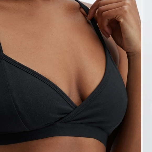 NWT Fabletics Adaline Black Bralette - Picture 1 of 12